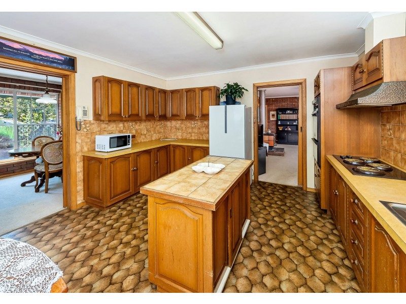 11 Hereford Avenue, Hahndorf SA 5245