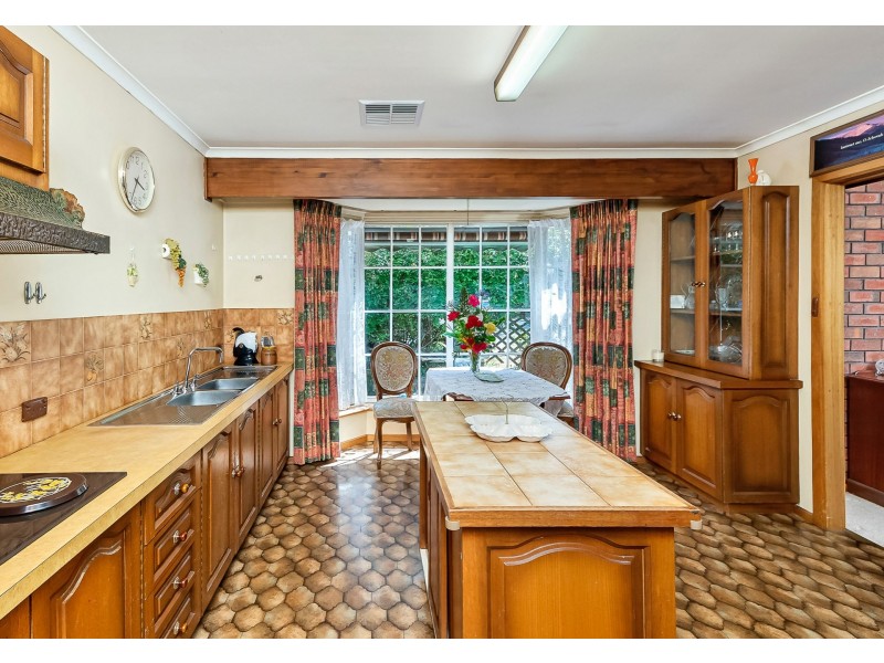 11 Hereford Avenue, Hahndorf SA 5245