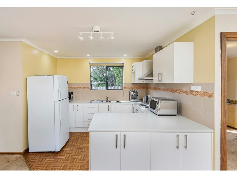 1/2 Bernhardt Court, Mount Barker SA 5251