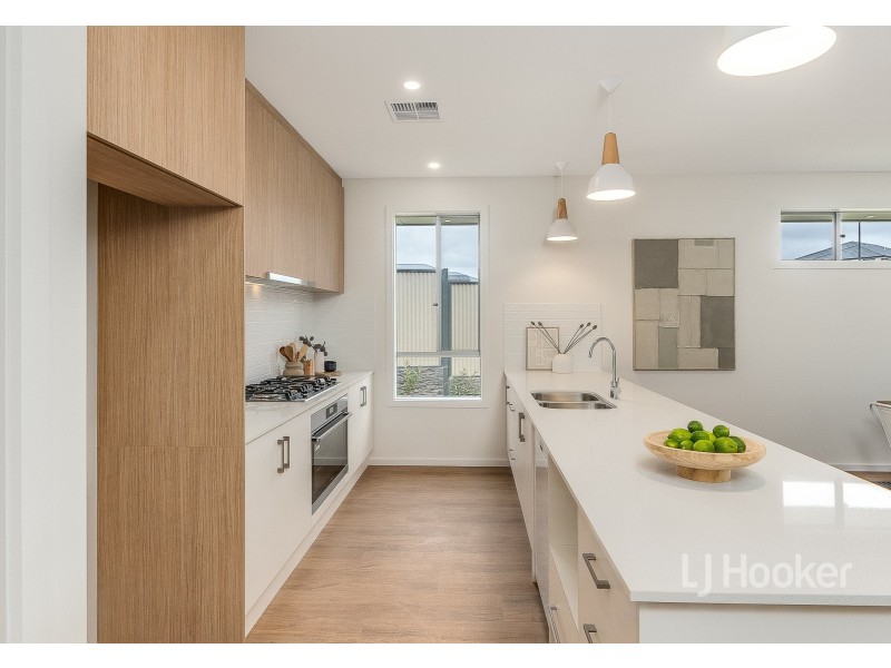 32 Stoneleigh Avenue, Mount Barker SA 5251