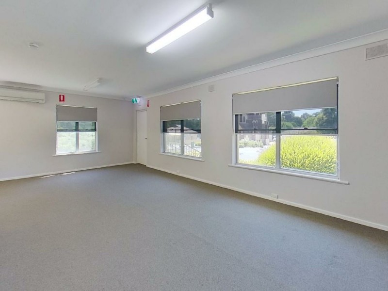 4 Mann Street, Mount Barker SA 5251