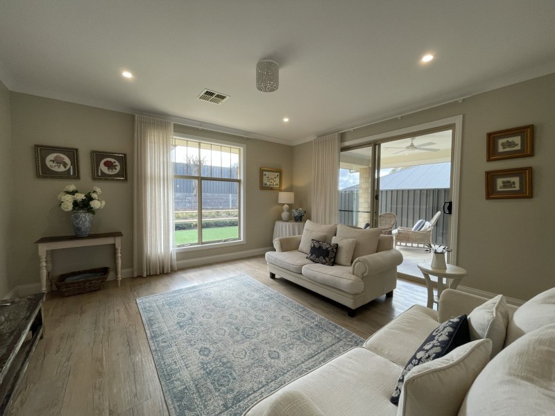 6 Belair Terrace, Mount Barker SA 5251