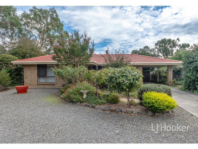 11 Memorial Drive, Mount Barker SA 5251