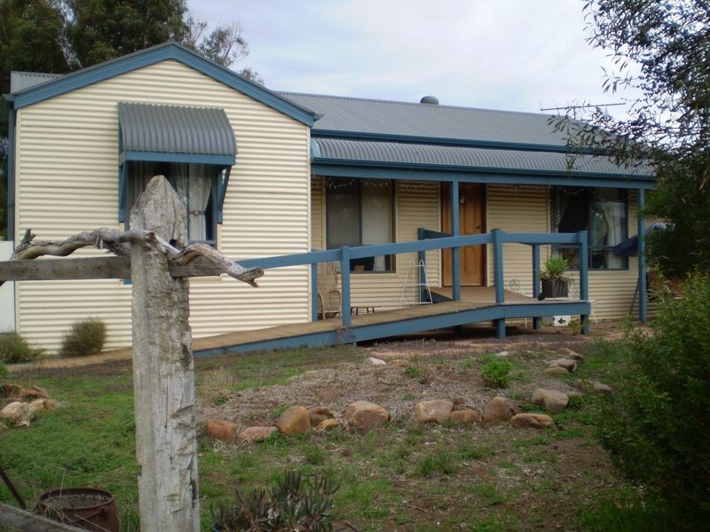 11 Atkinson Street, Kanmantoo SA 5252