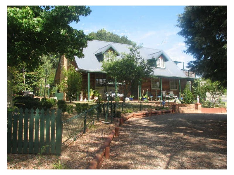 8 Hereford Avenue, Hahndorf SA 5245