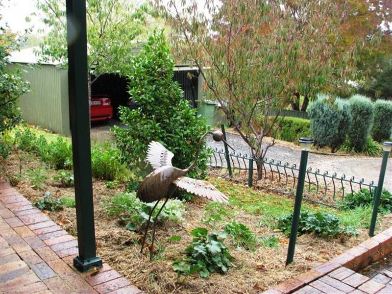 8 Hereford Avenue, Hahndorf SA 5245