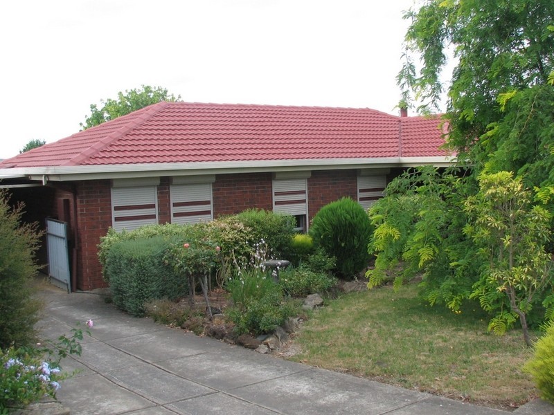 19 Dumas Street, Mount Barker SA 5251
