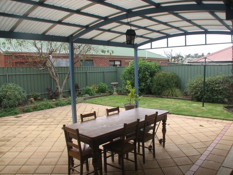 4 Dutch Close, Mount Barker SA 5251