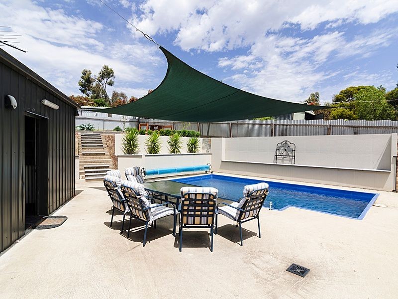 22 Thiele Avenue, Mount Barker SA 5251