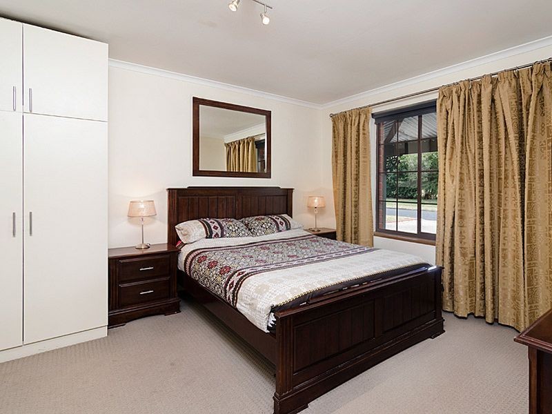 22 Thiele Avenue, Mount Barker SA 5251