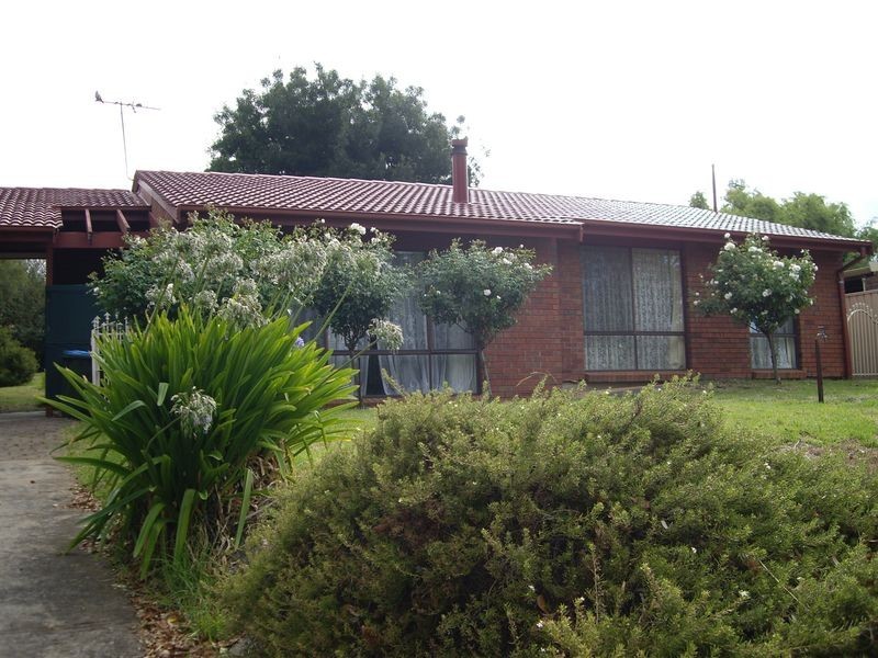 11 Manor Crescent, Mount Barker SA 5251