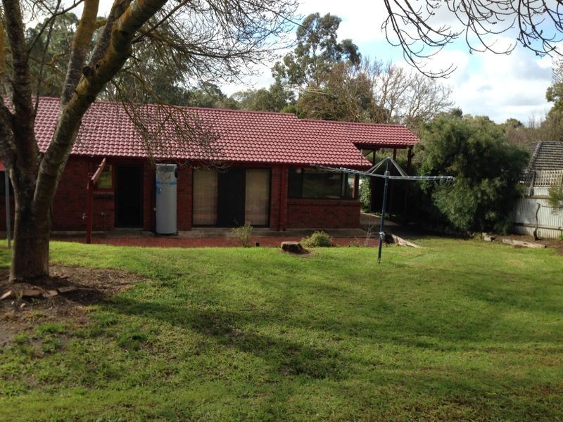 11 Manor Crescent, Mount Barker SA 5251