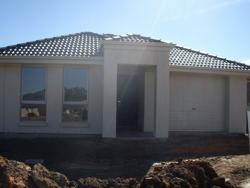16 Carlson Street, Mount Barker SA 5251