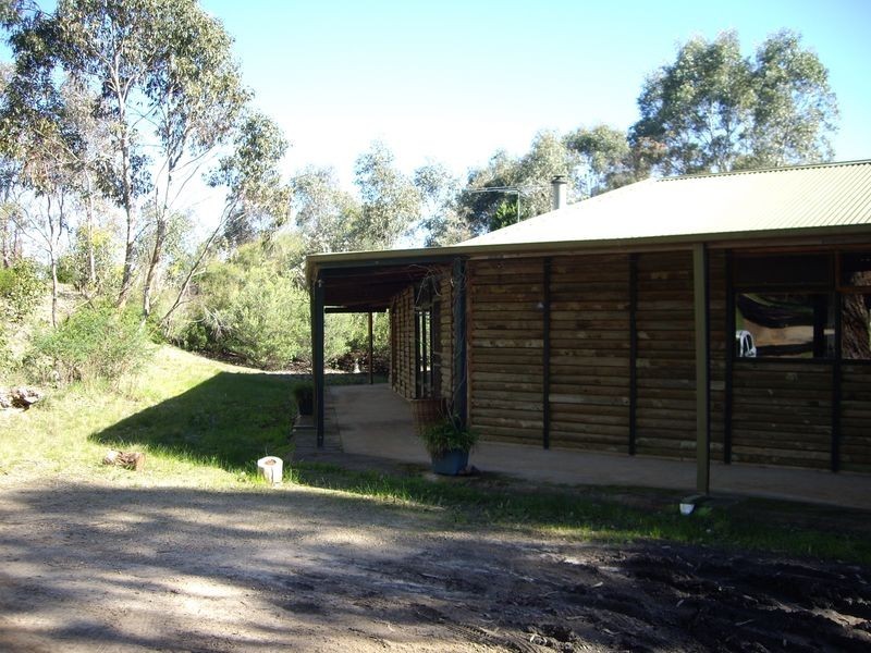 204 Paddys Hill Rd, Mount Barker SA 5251