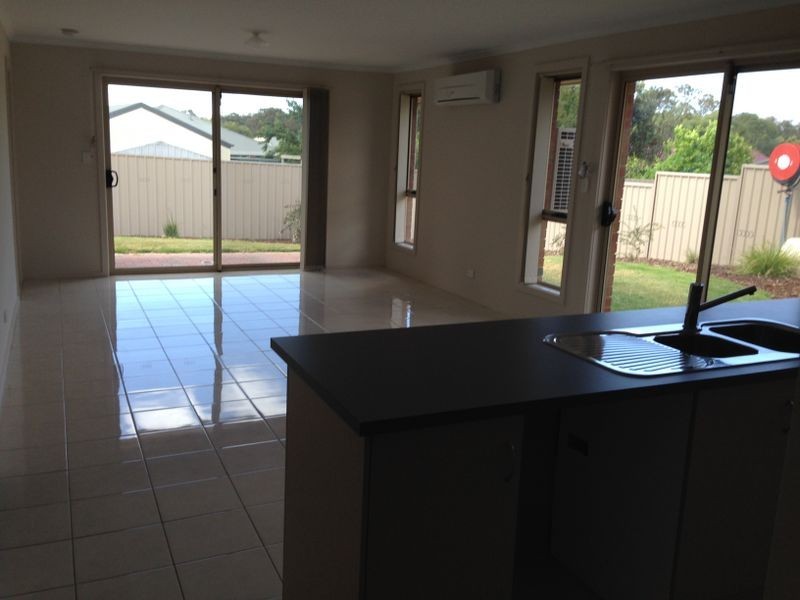 33 Douglas Drive, Mount Barker SA 5251