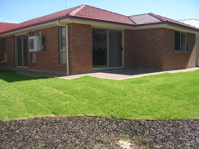 33 Douglas Drive, Mount Barker SA 5251