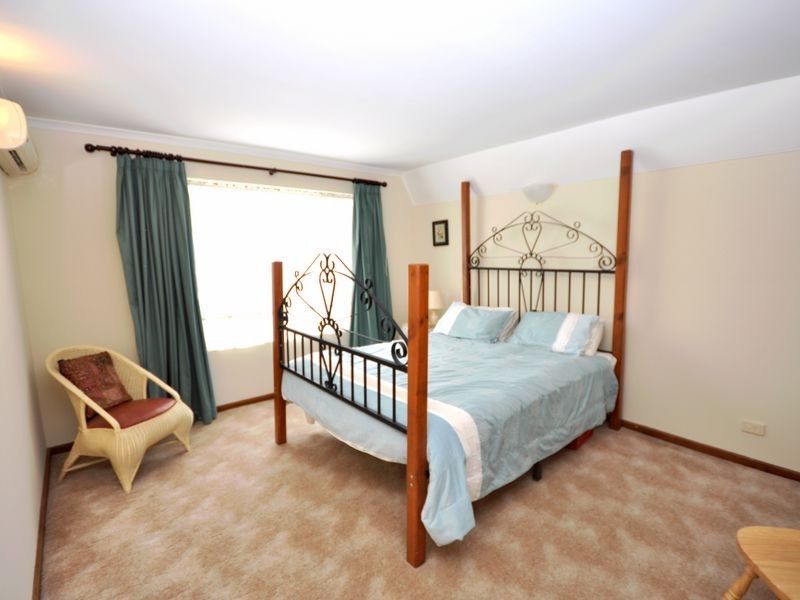 8 Knott Street, Mount Barker SA 5251