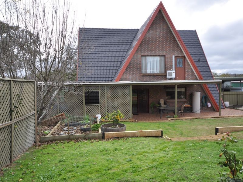 8 Knott Street, Mount Barker SA 5251