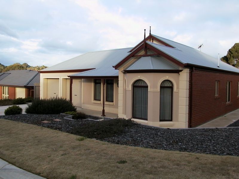 8 Gollan Circuit, Mount Barker SA 5251