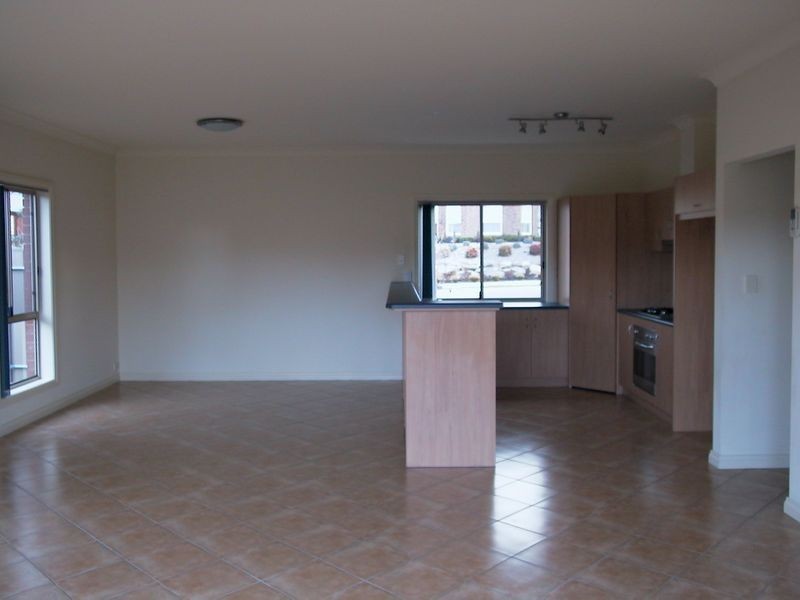 8 Gollan Circuit, Mount Barker SA 5251