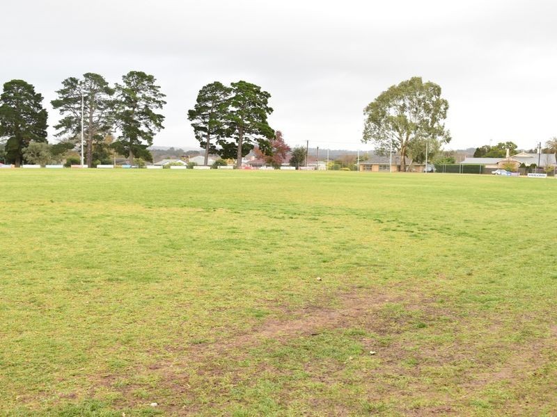 2 Albert Road, Mount Barker SA 5251