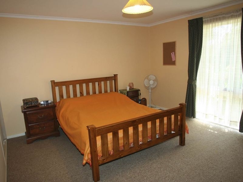 64 Victoria Road, Mount Barker SA 5251