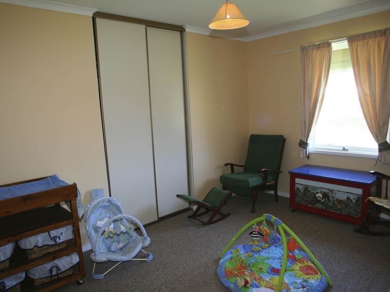 64 Victoria Road, Mount Barker SA 5251