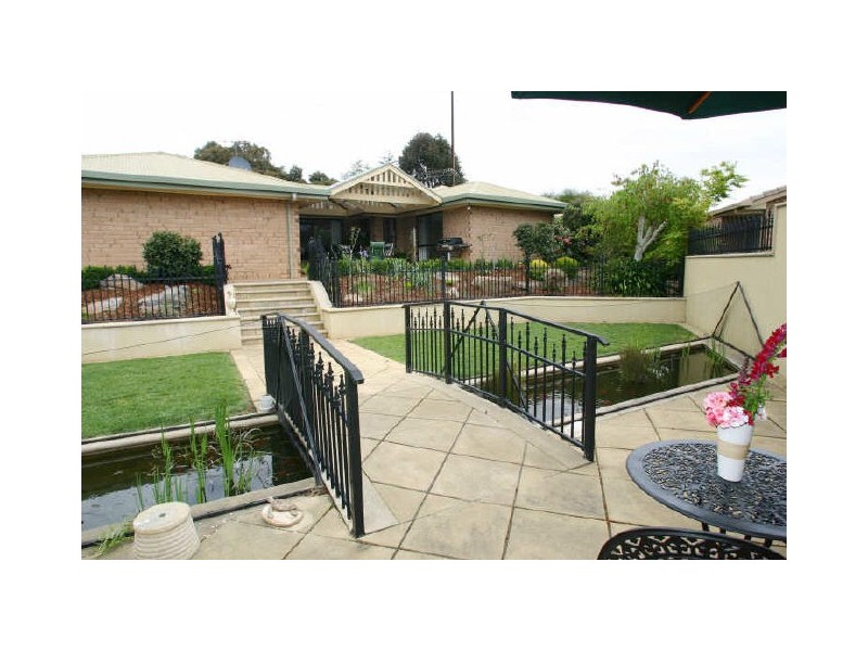 10 Uplands Street, Mount Barker SA 5251