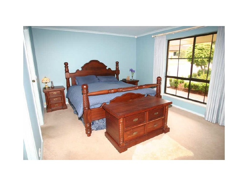 10 Uplands Street, Mount Barker SA 5251