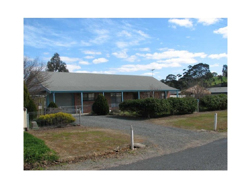 13 Oakwood Road, Oakbank SA 5243