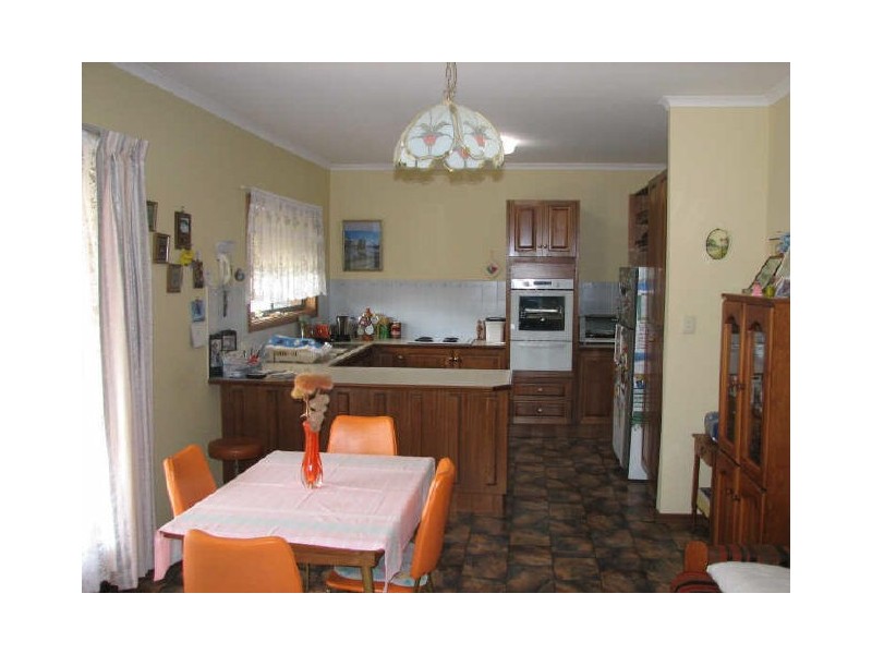 13 Oakwood Road, Oakbank SA 5243