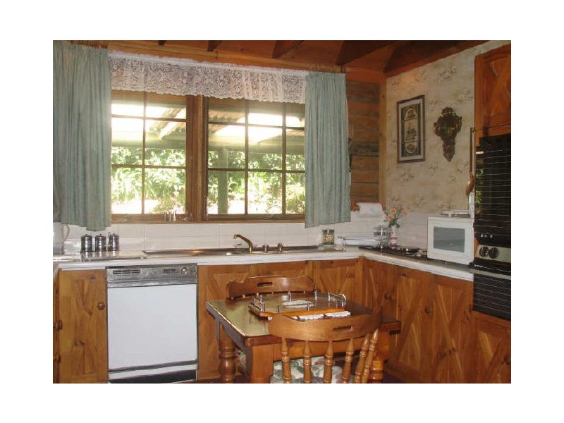 8 Hereford Avenue, Hahndorf SA 5245