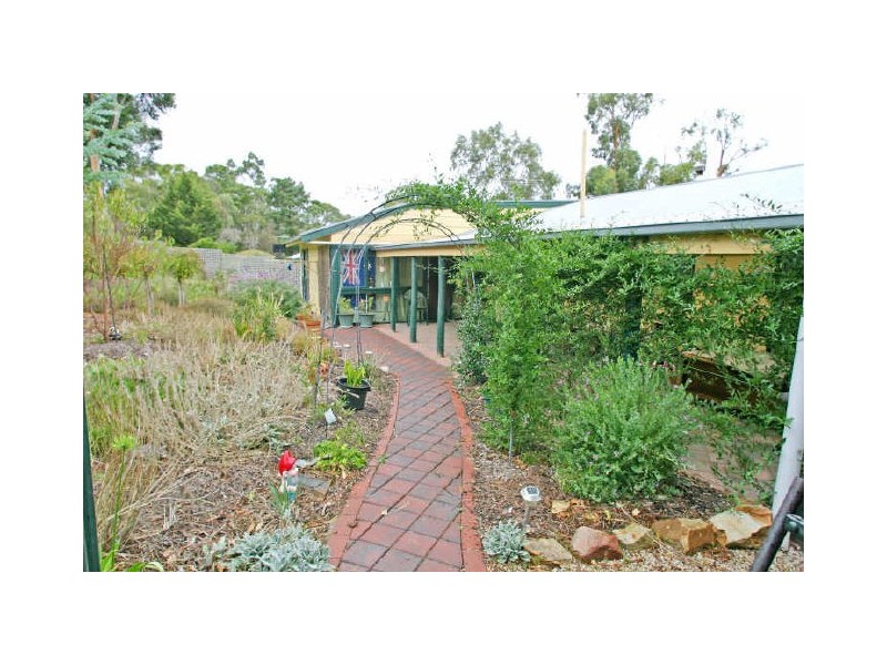 16 Luck Street, Macclesfield SA 5153