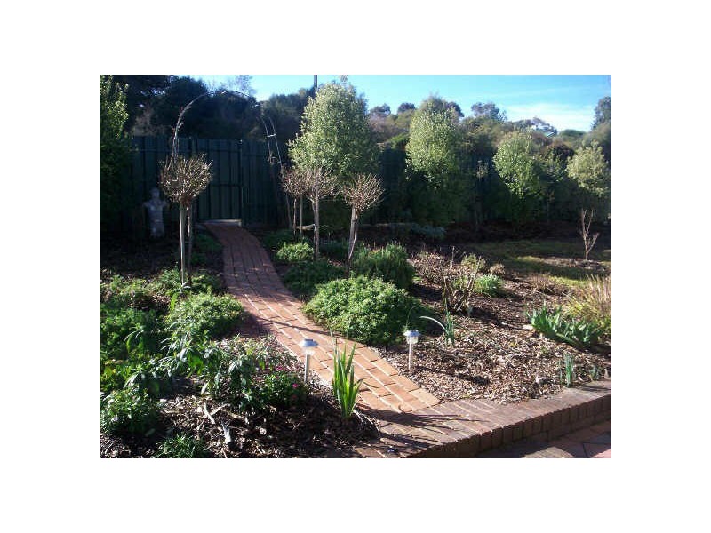 16 Luck Street, Macclesfield SA 5153