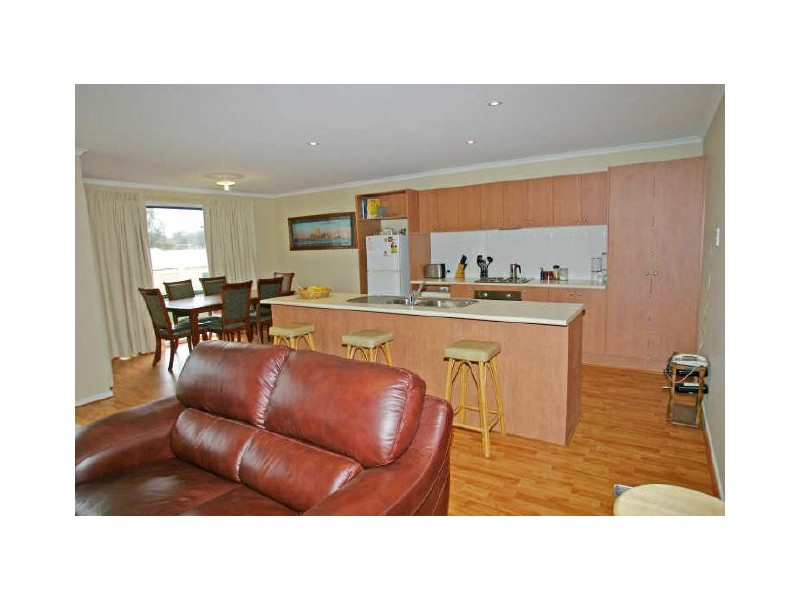 28 Hampden Road, Mount Barker SA 5251