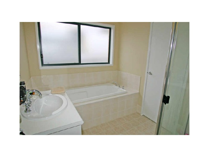 28 Hampden Road, Mount Barker SA 5251