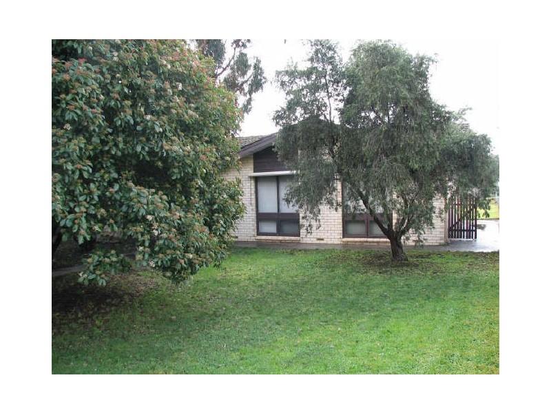 6 Adelaide Road, Mount Barker SA 5251