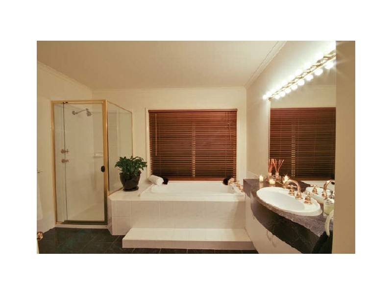 25 Wellow Crescent, Mount Barker SA 5251