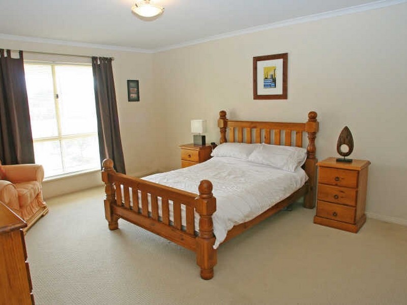 25 Scarborough Way, Mount Barker SA 5251