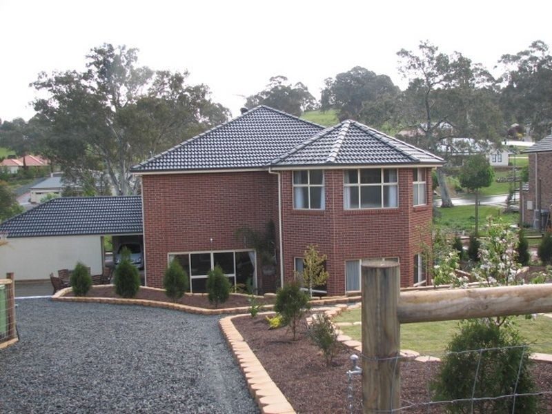 9 Fairfield Road, Mount Barker SA 5251