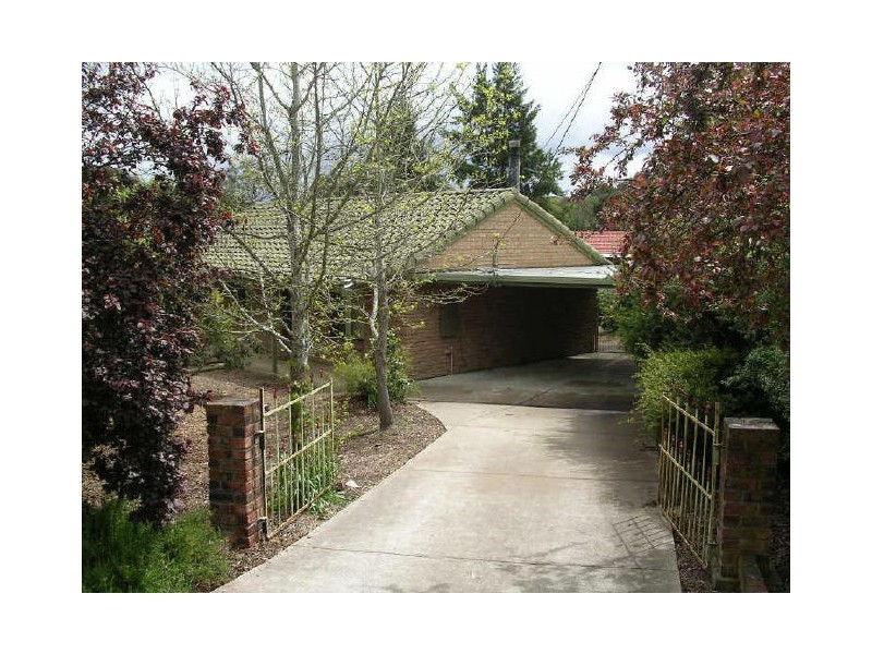 34 Victoria Road, Mount Barker SA 5251