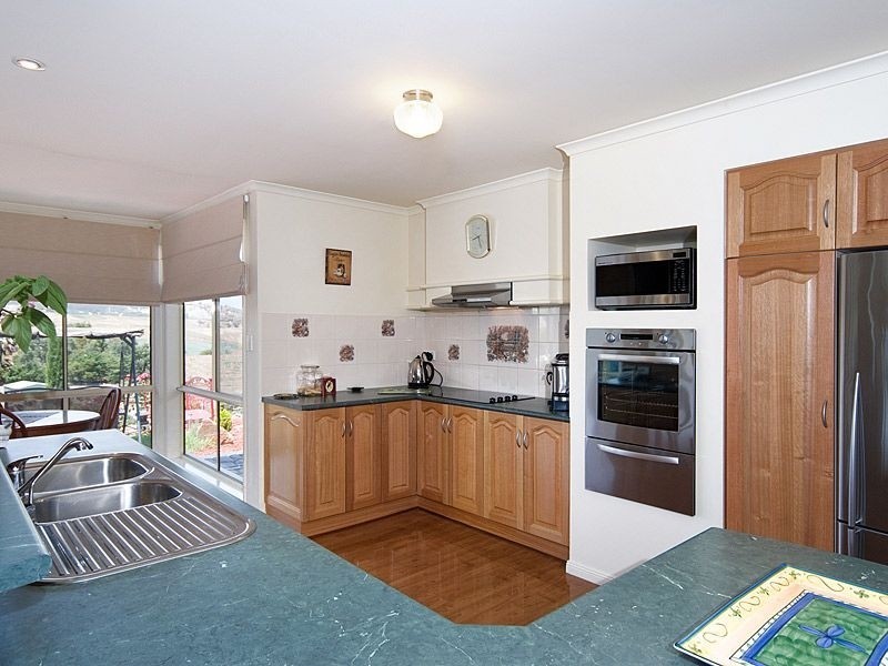 11 Lambert Court, Mount Barker SA 5251