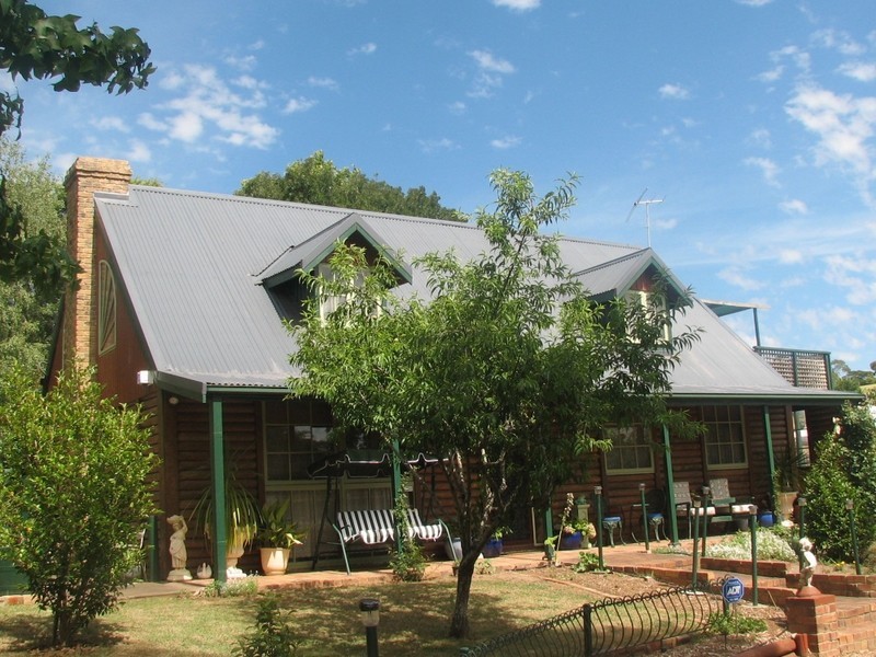 8 Hereford Avenue, Hahndorf SA 5245