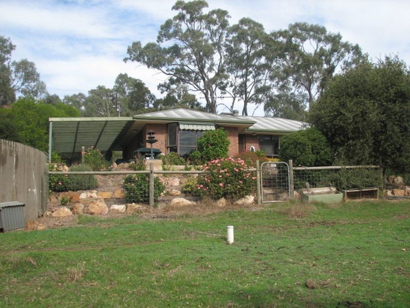 4 Yates Lane, Macclesfield SA 5153