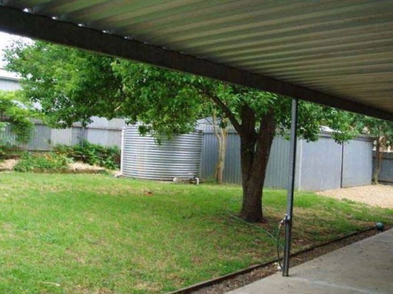 9 Druids Avenue, Mount Barker SA 5251