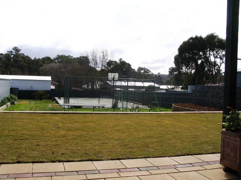 7 Evans Street (Off Felix St), Woodside SA 5244