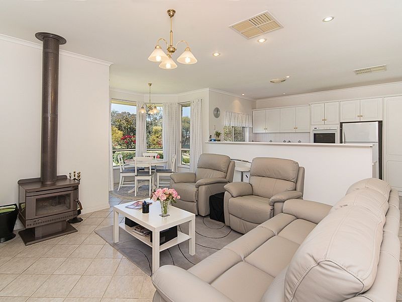 4 Wellow Crescent, Mount Barker SA 5251