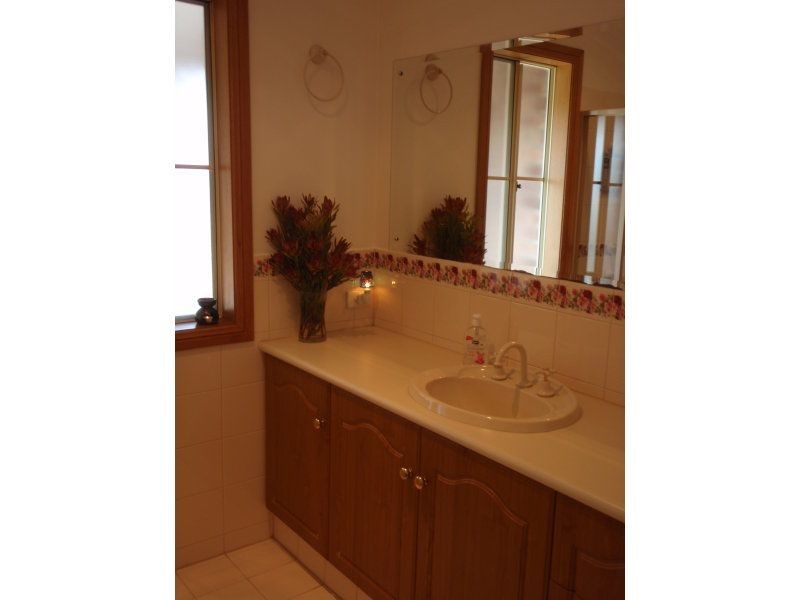 8 Dalmeny Drive, Mount Barker SA 5251