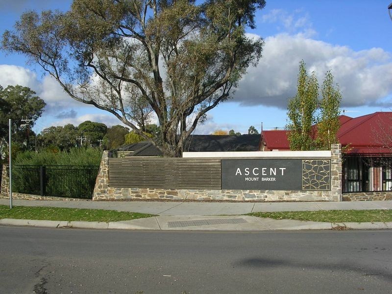 26 Downing Street, Mount Barker SA 5251
