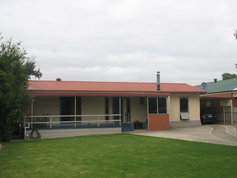 5 Hampden Road, Mount Barker SA 5251